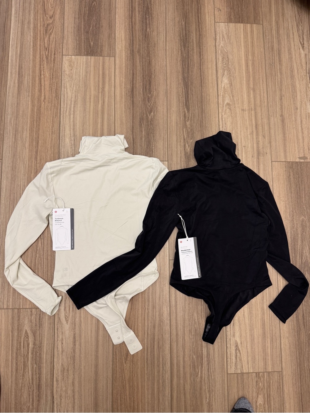 NWT 2 for 1 Wundermost Ultra-Soft Nulu Turtleneck Bodysuit - Black & Bone color